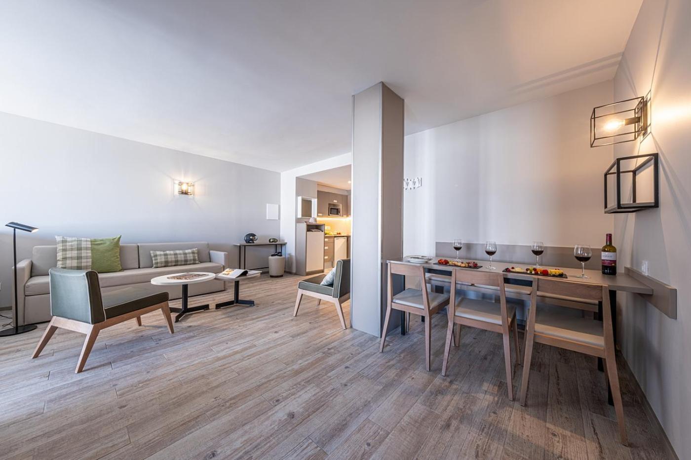 Apartamentos Caribou Pas De La Casa Bagian luar foto
