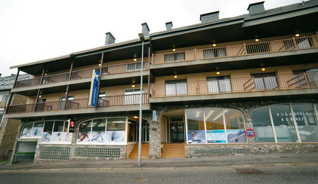 Apartamentos Caribou Pas De La Casa Bagian luar foto